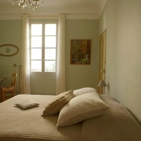 Au Coin De La Roquette Apartment *