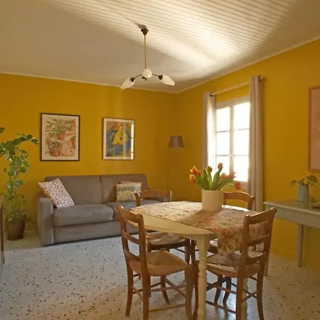 Au Coin De La Roquette Apartment