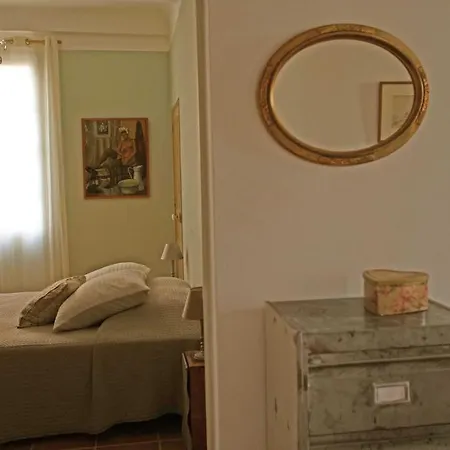 Apartment Au Coin De La Roquette