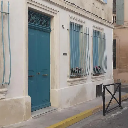 Au Coin De La Roquette * Arles