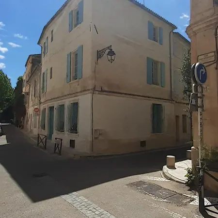 Apartment Au Coin De La Roquette Arles